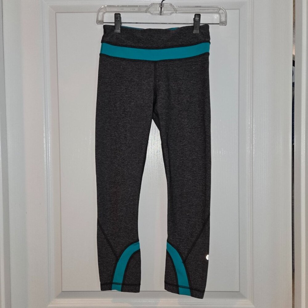 Lululemon Womens Leggings Athletic Yoga Running Size 2 Gray Turquoise Capri Crop